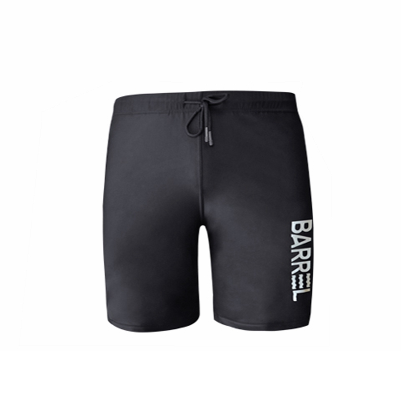Black halfpants